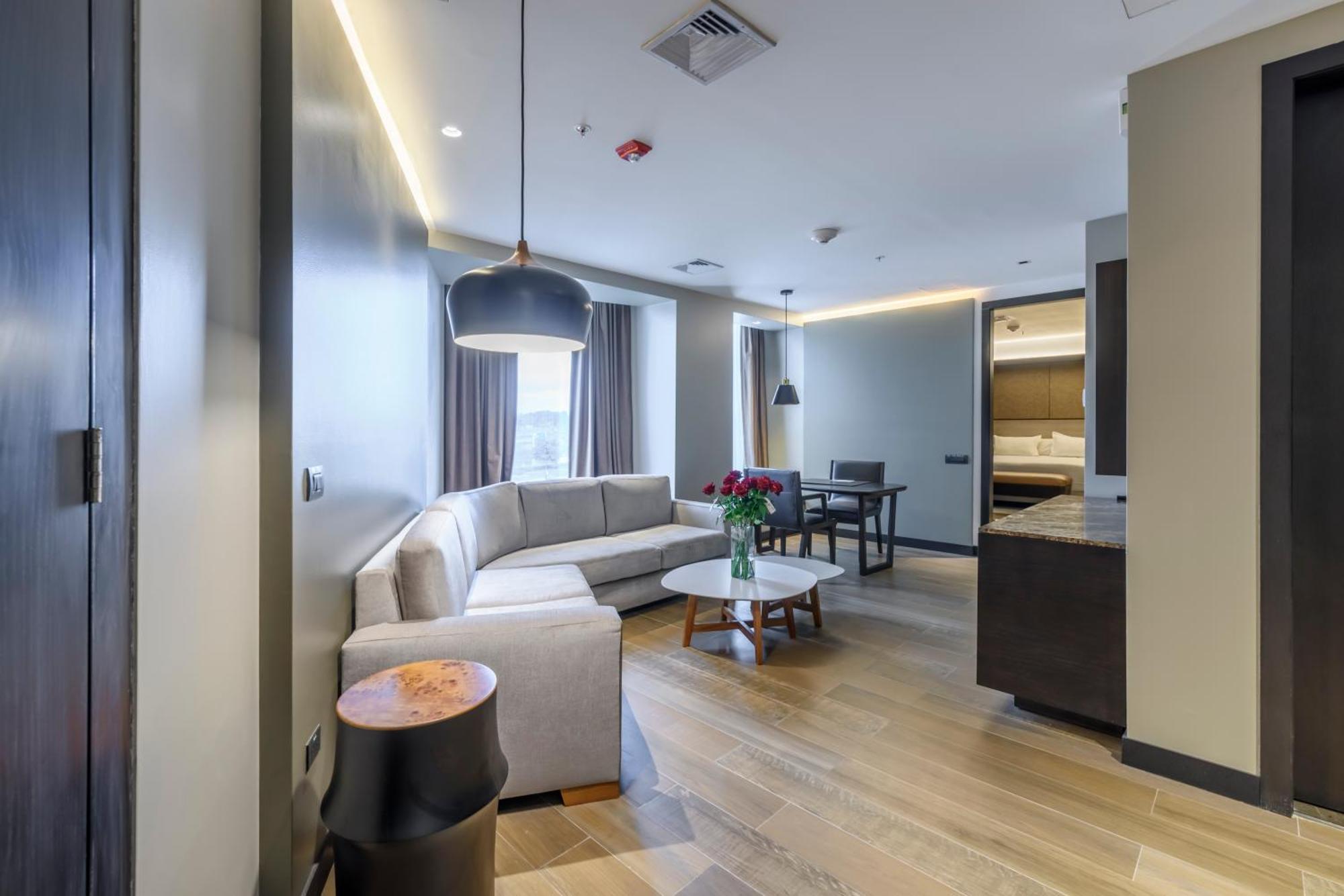 Eb Hotel By Eurobuilding Quito Airport Tababela Kültér fotó