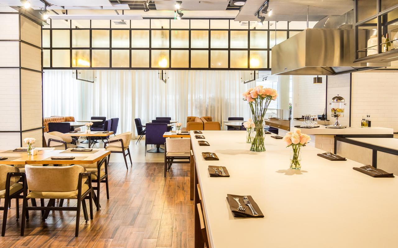 Eb Hotel By Eurobuilding Quito Airport Tababela Kültér fotó